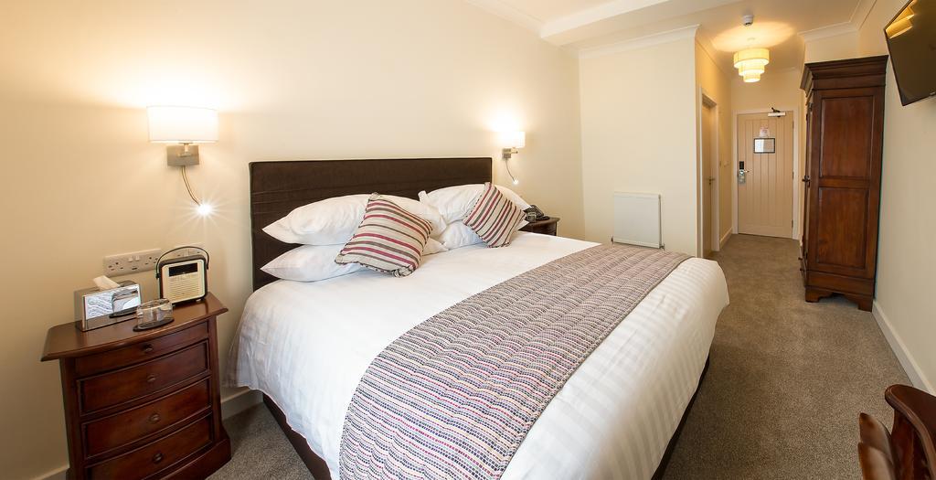 The Bishops Table Hotel Farnham  Exteriör bild