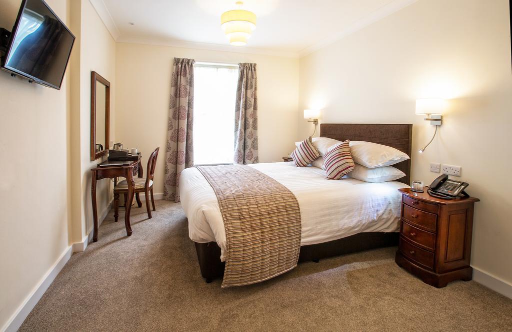 The Bishops Table Hotel Farnham  Exteriör bild
